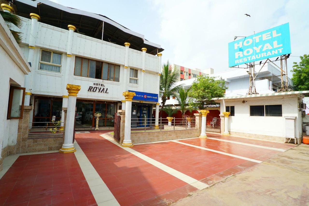 Hotel Royal Ahmedabad Luaran gambar