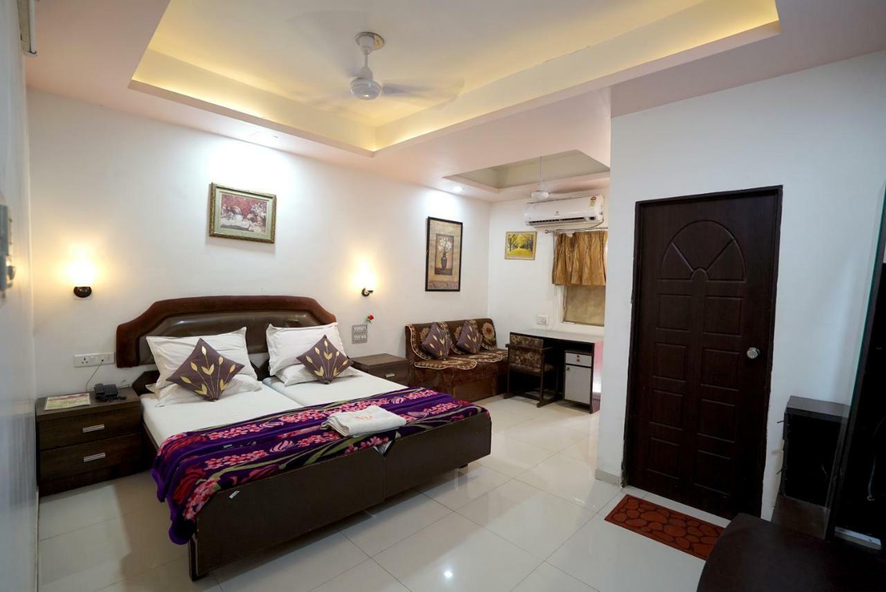 Hotel Royal Ahmedabad Luaran gambar